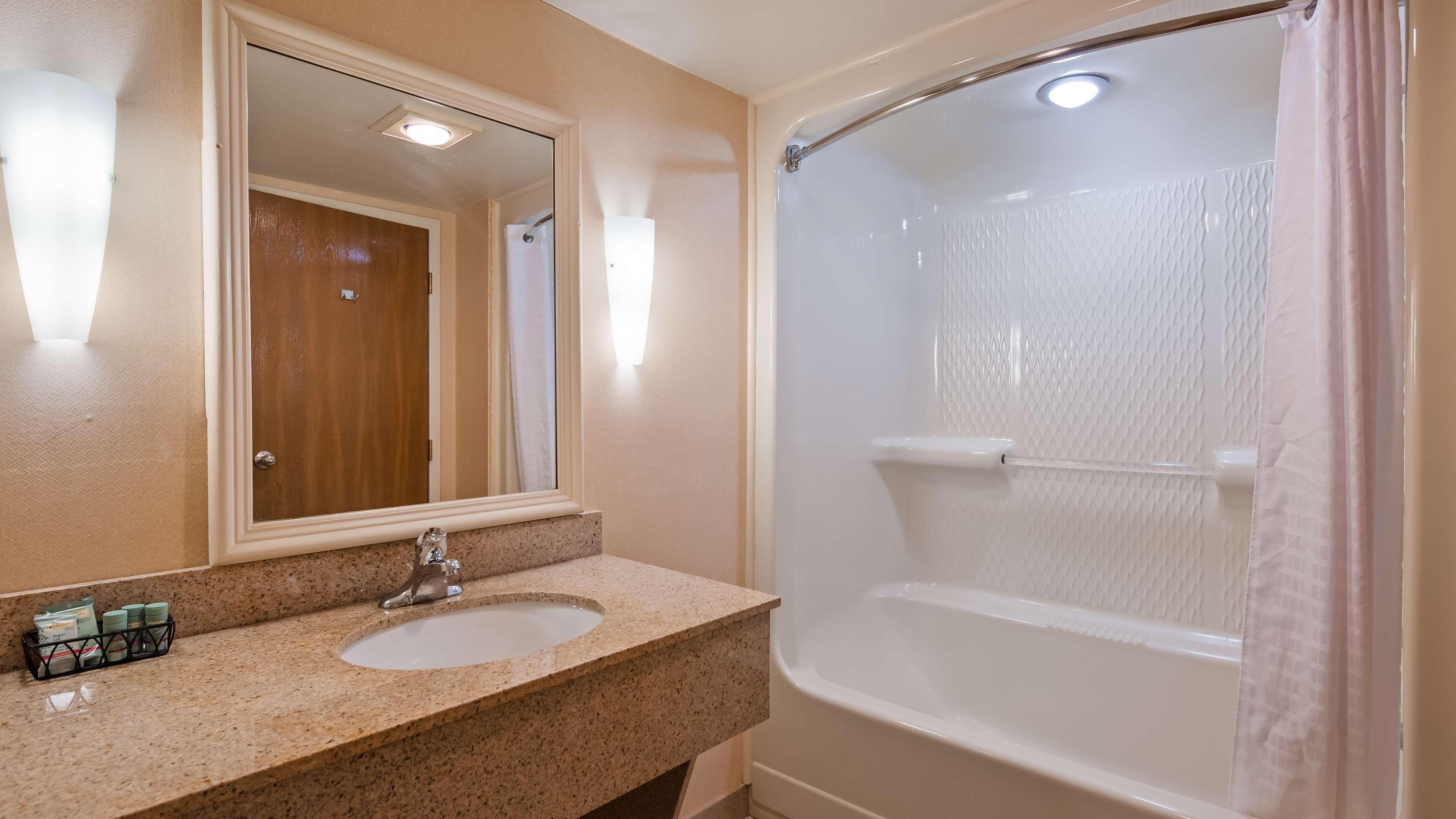 Best Western University Inn Ithaca Zewnętrze zdjęcie